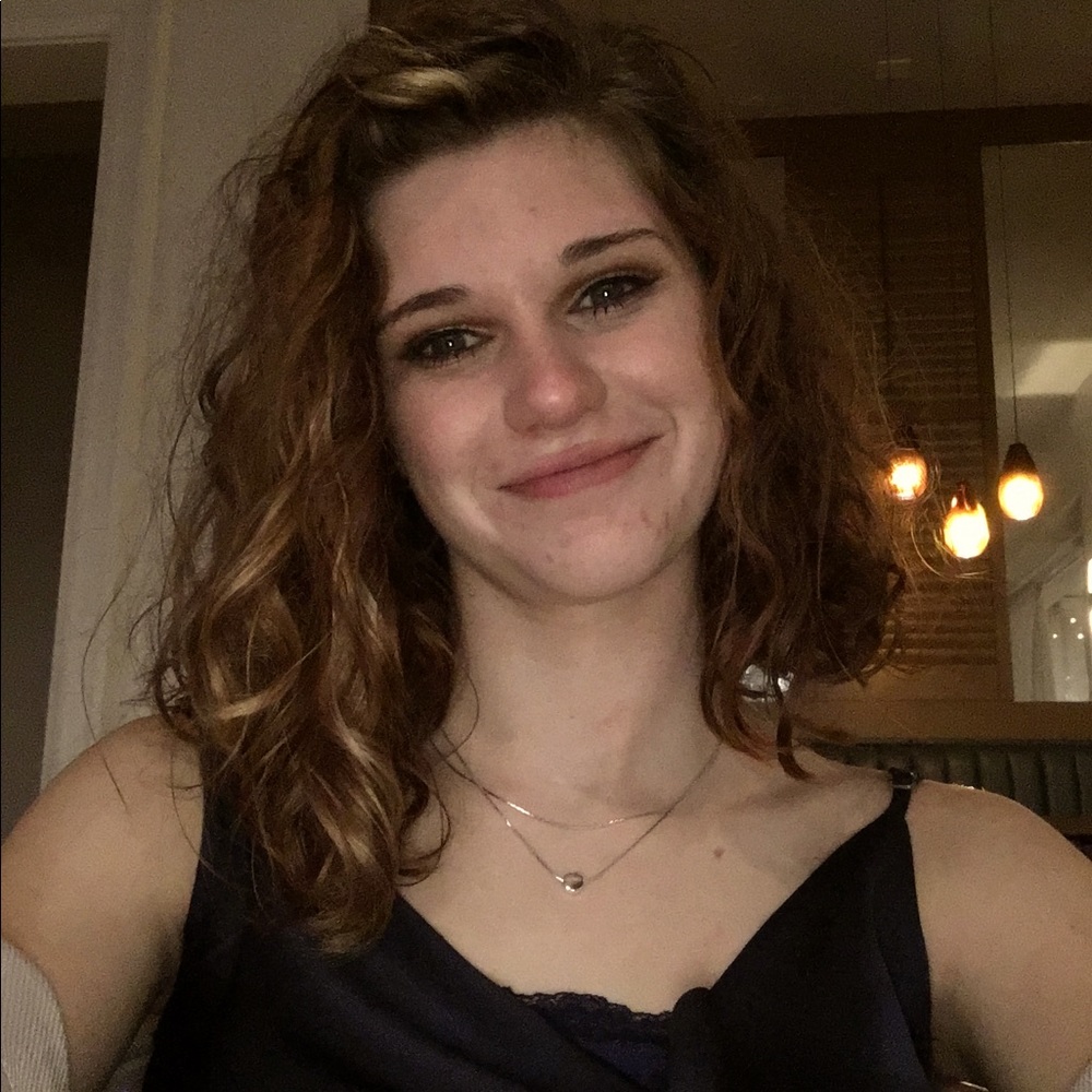 Meet your Posher, Olivia